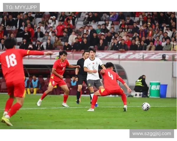 杜月徵谈世界波技巧:观察门将站位果断射门 杜月徵谈世界波技巧:观察门将站位果断射门